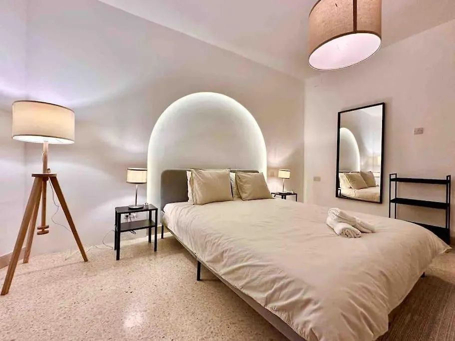 Poolside Paradise Sea View Villa Sliema
